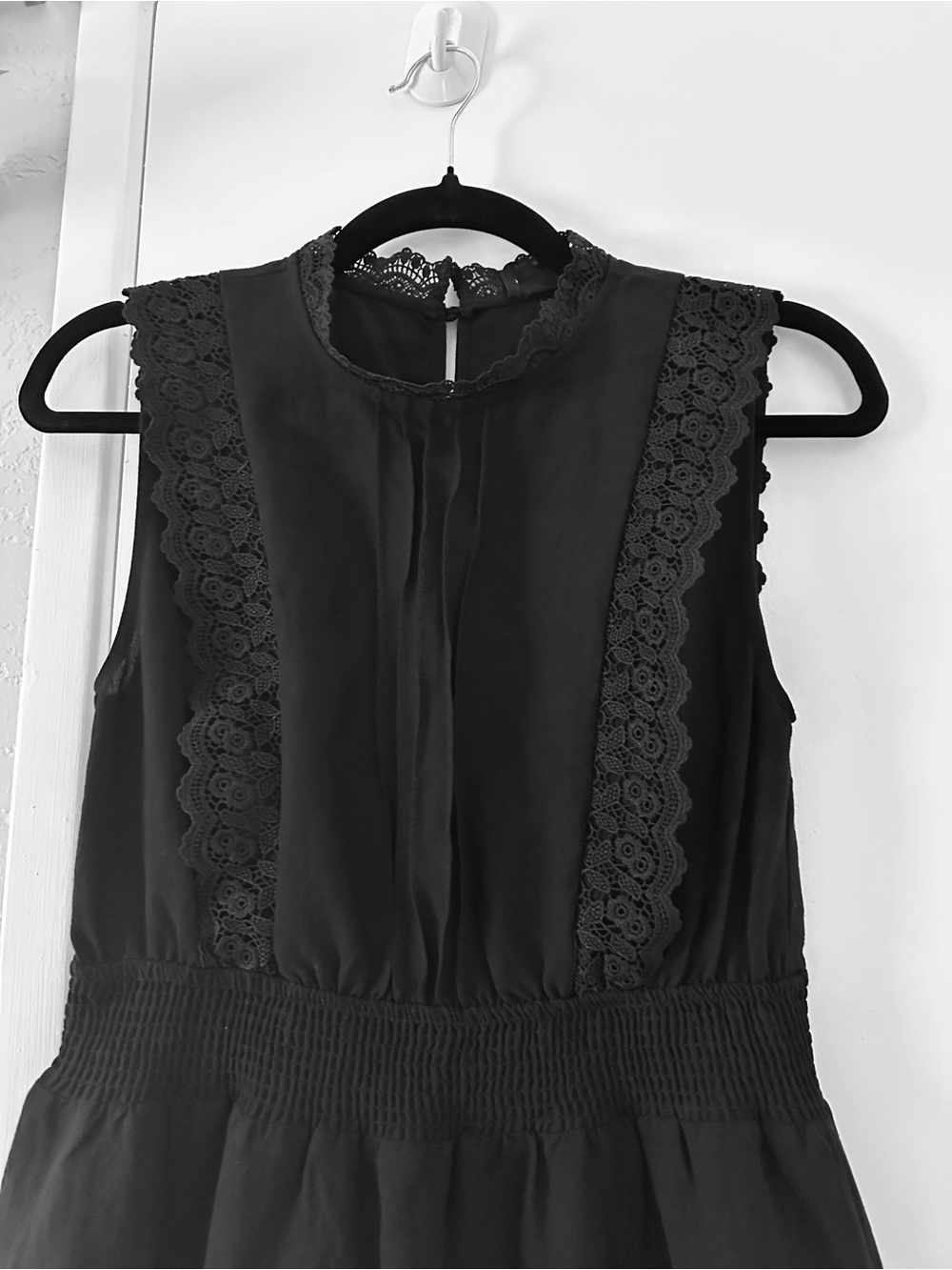 Sweet Wanderer Black Sleeveless Lace Dress Size Medium - Picture 2 of 8